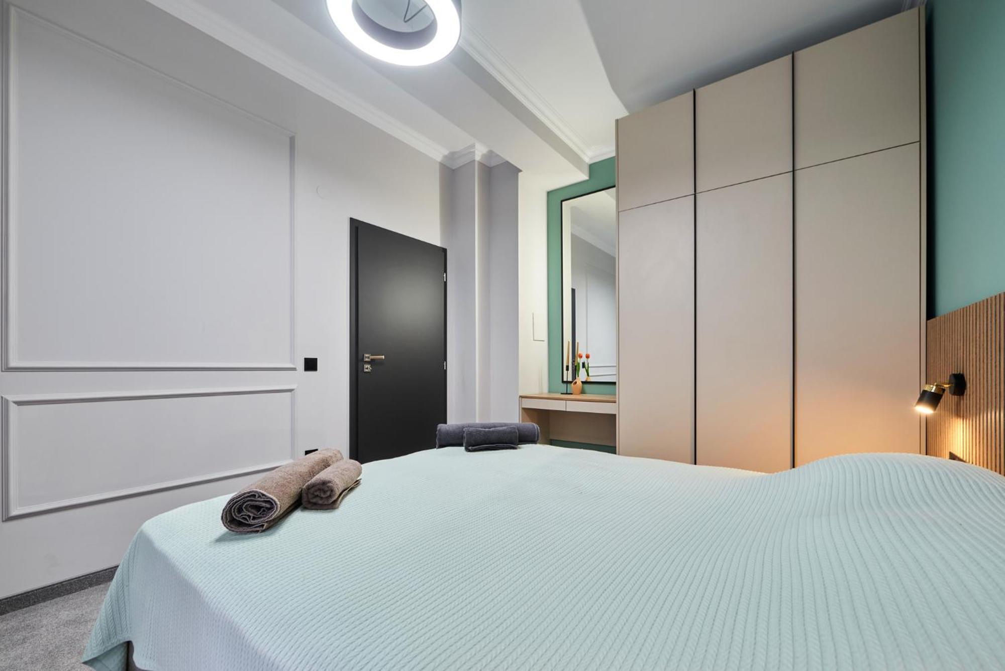 Florance Rentals Luxury Apartments In Бургас Екстериор снимка