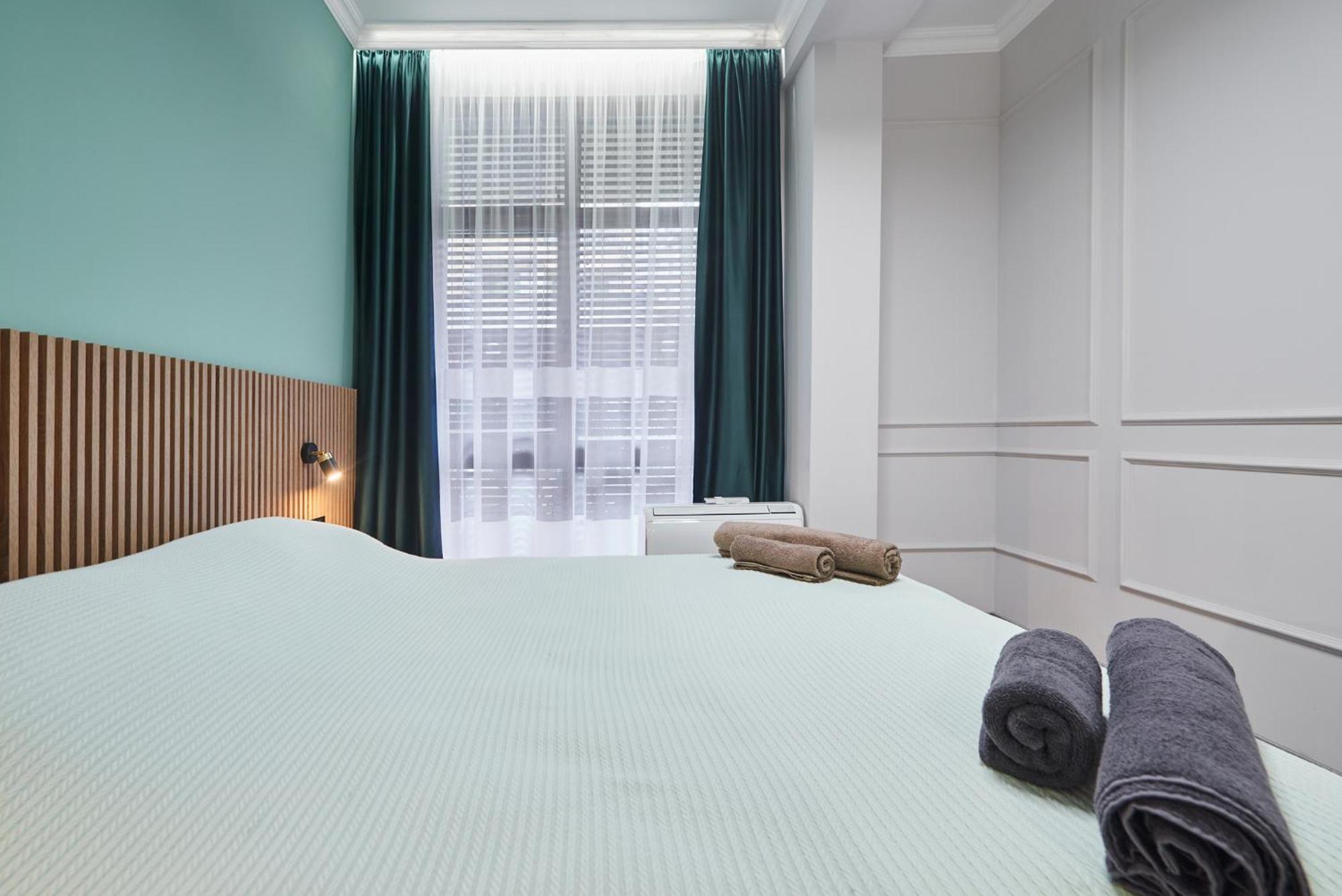 Florance Rentals Luxury Apartments In Бургас Екстериор снимка