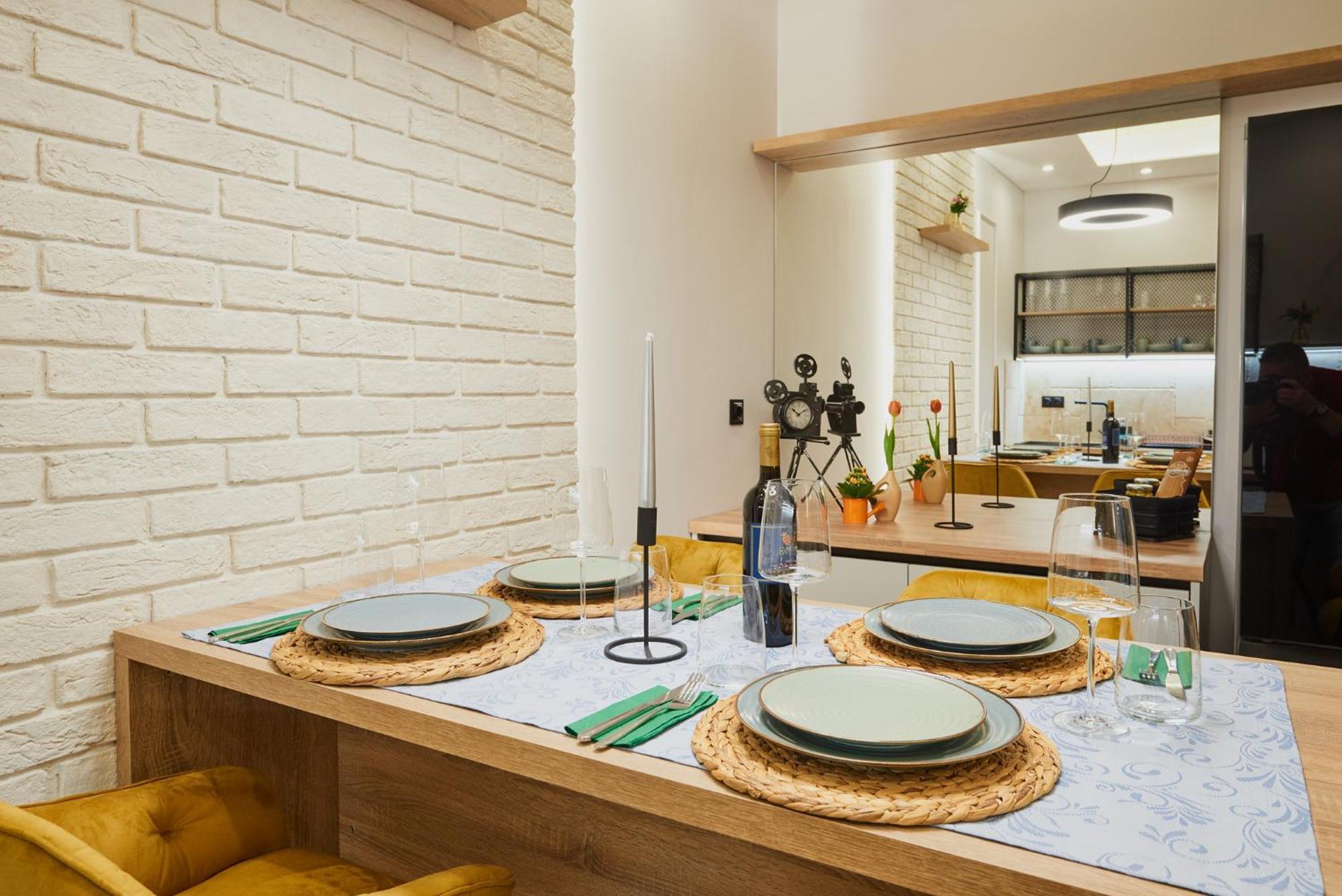 Florance Rentals Luxury Apartments In Бургас Екстериор снимка