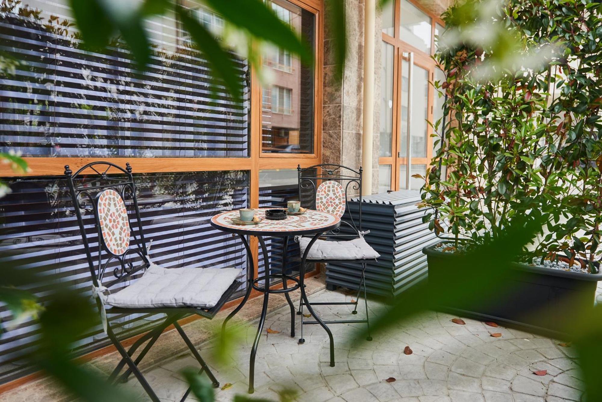 Florance Rentals Luxury Apartments In Бургас Екстериор снимка